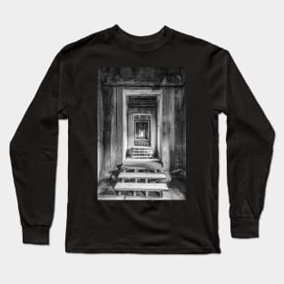 Endless Portals, Angkor Wat - BW Long Sleeve T-Shirt